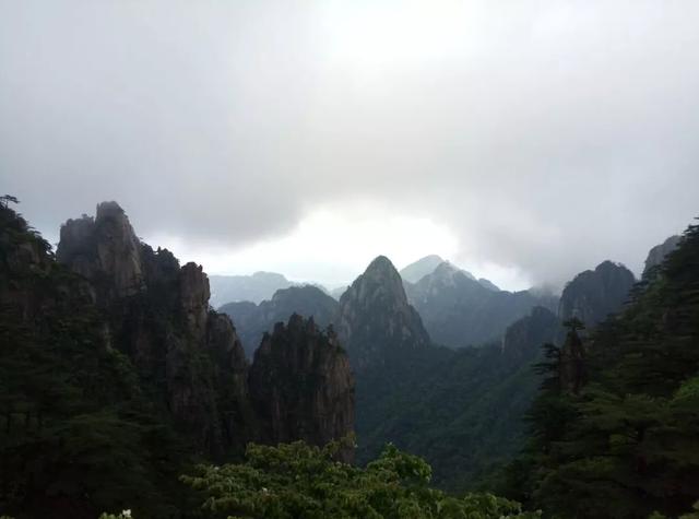 嗶哩嗶哩：澳門一肖一碼100%精準一-“天下第一奇山”-黃山，旅游路線推薦